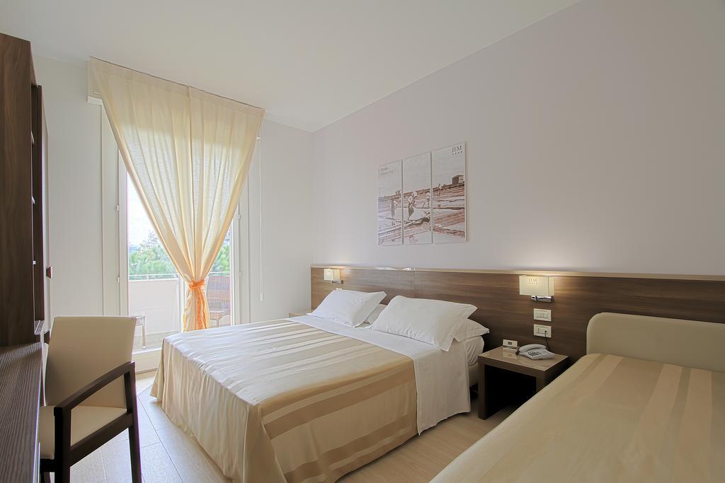 Hotel Michelangelo ميلانو ماريتيما المظهر الخارجي الصورة