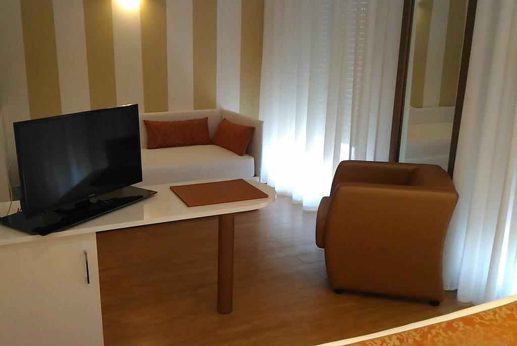 Hotel Michelangelo ميلانو ماريتيما المظهر الخارجي الصورة