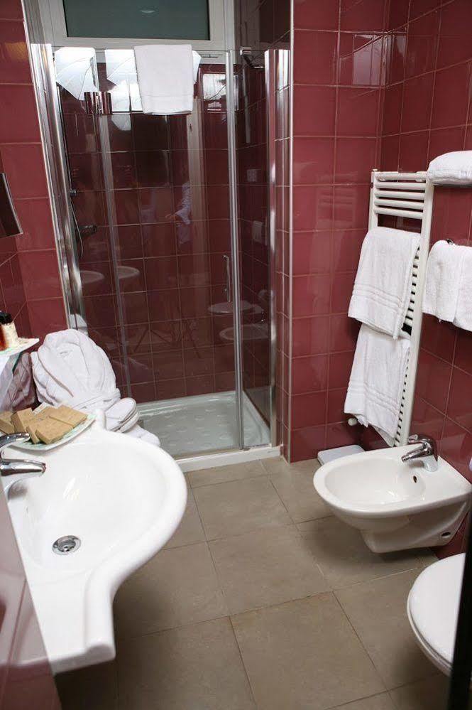 Hotel Michelangelo ميلانو ماريتيما المظهر الخارجي الصورة